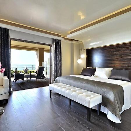 Готель Vincci Seleccion Aleysa Бенальмадена Екстер'єр фото A bedroom at the hotel