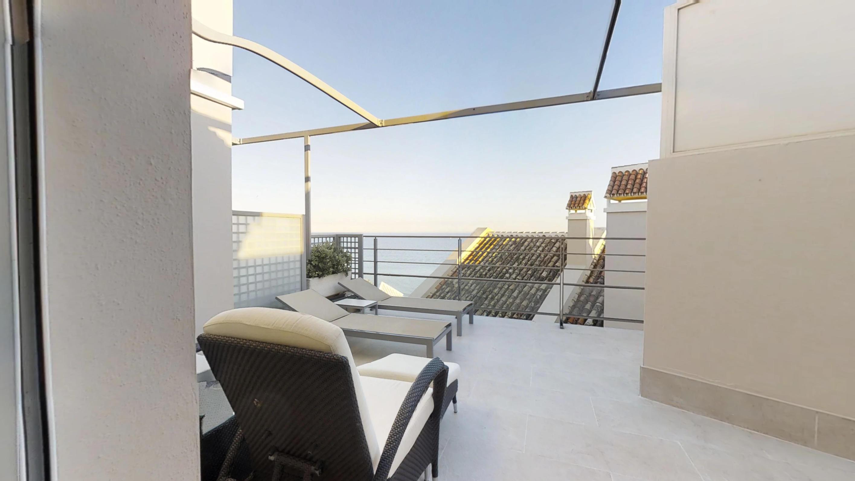 Готель Vincci Seleccion Aleysa Бенальмадена Екстер'єр фото 3D rendering of a balcony