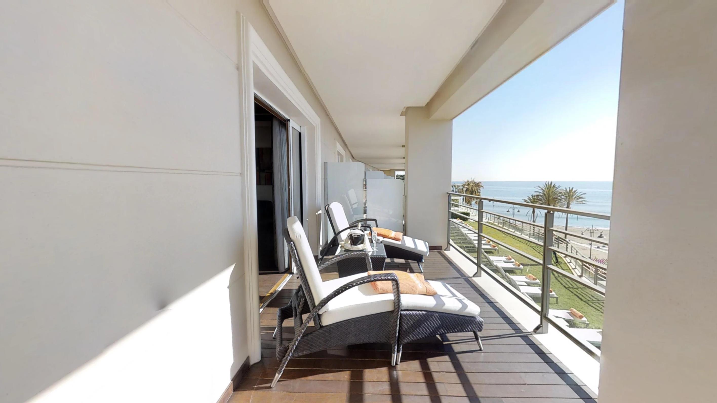 Готель Vincci Seleccion Aleysa Бенальмадена Екстер'єр фото A balcony